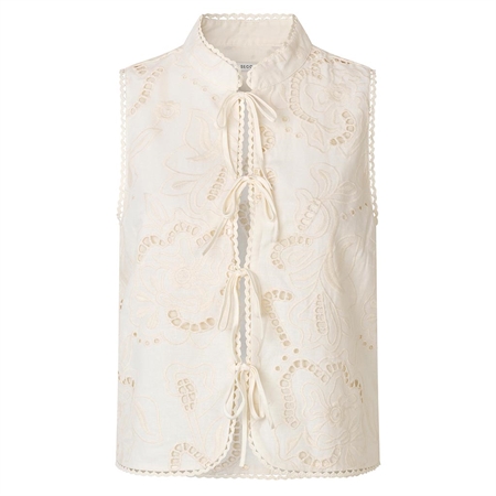 Second Female Vilea top Eggnog